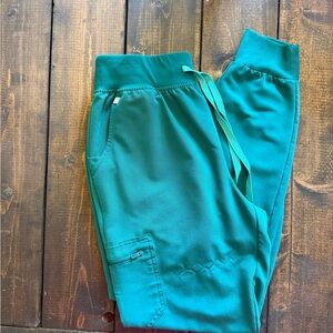 Figs Zamora jogger hunter green